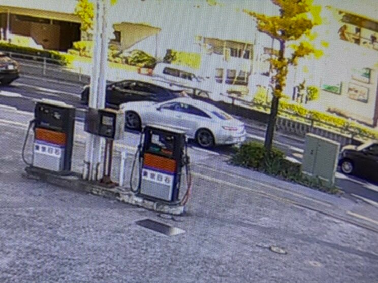 防犯カメラに記録されていた、逮捕された男が運転する白いクラウン