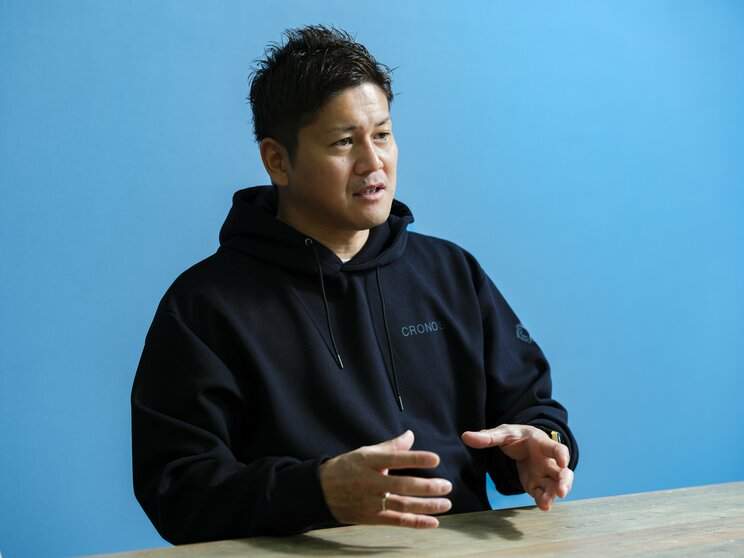 明治大4年時の一場は東京六大学野球春季リーグで当時リーグ史上最速154キロを計測し、戦後最多107奪三振を記録してチームを22季ぶりの完全優勝に導くなど、当時もっとも注目されるアマチュア選手のひとりだった