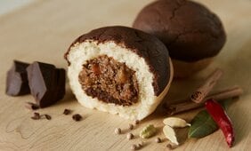 想定外の男性人気、高級チョコレートの名門「ゴディバ」の“ベーカリー”事業ゴディパン　チョコレートカレーパンの大ヒットの裏側