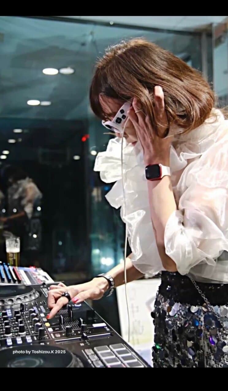 DJをする中島さん（写真／本人提供）