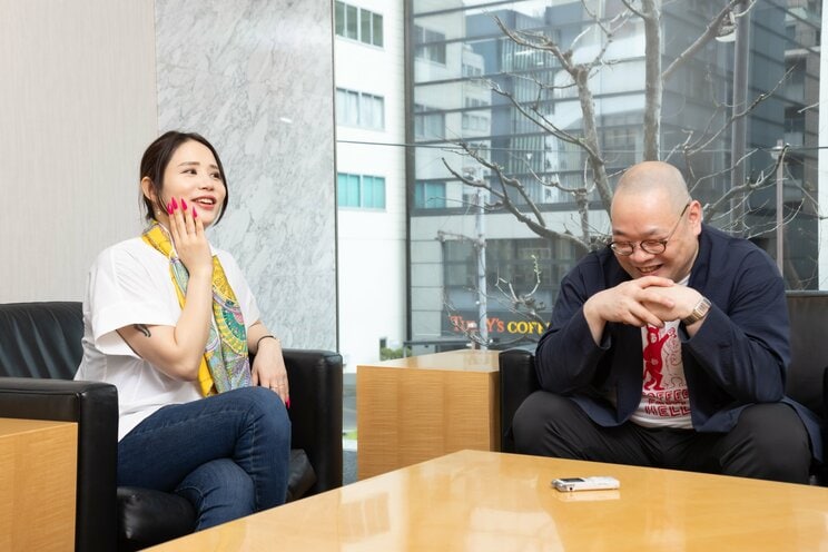 「車椅子の女性との初体験を話していいのか戸惑っていた」「愛しさを持って書いてくれているのが伝わる」根本にあるのは女性への崇拝《爪切男・鈴木涼美対談》_1