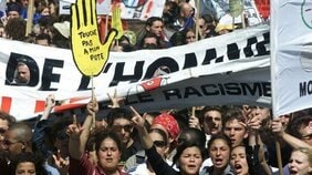 自国民ファースト、権威主義、反エリート…「極右」に共通する3つの要素…フランスから見た極右政党の世界的台頭と日本への波及