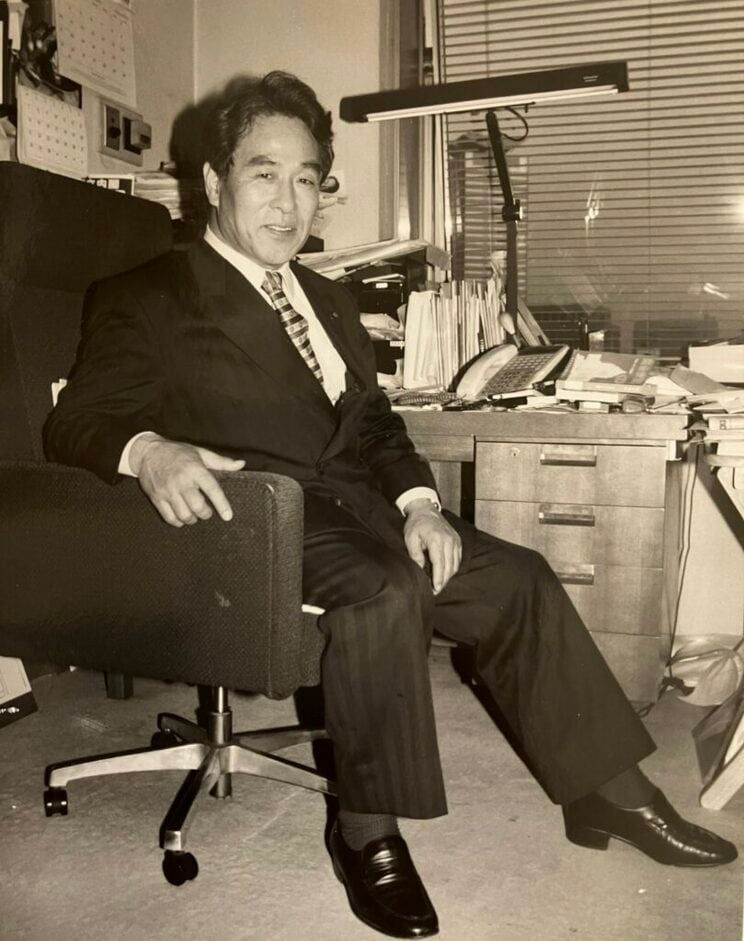 石井紘基氏　写真提供／石井ターニャさん　