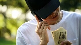 特殊詐欺のターゲットになりやすい「高齢者」と「障がい者」―社会的弱者の詐欺被害を最小限に抑えるために必要なこととは