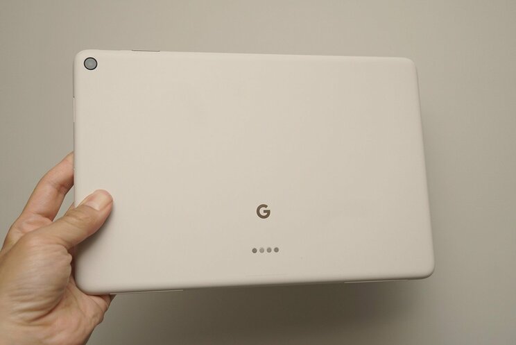 〈Pixel Tabletレビュー〉専用ホルダーでスマートスピーカーに早変わり！ 待望のGoogle純正タブレット「Pixel Tablet」はiPadと何が違う？_1