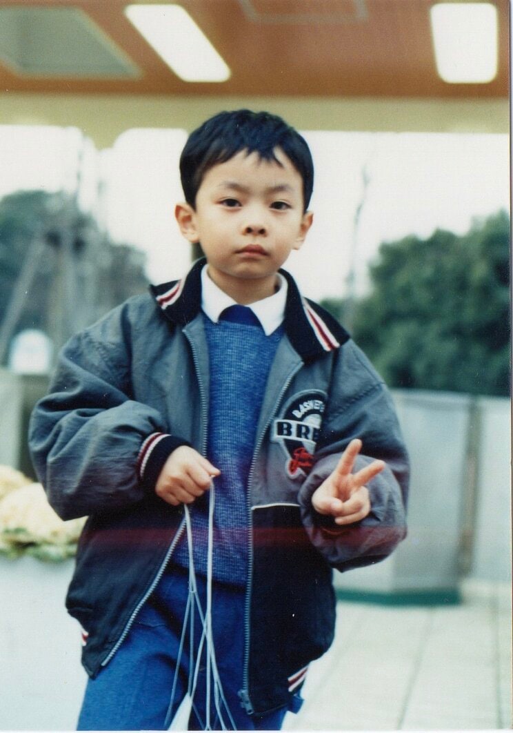 からかわれやすく、いじめに遭っていた小学生時代（写真／本人提供）