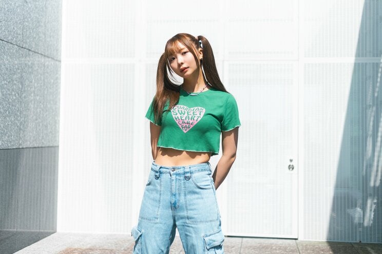 身長170cmのスレンダー体型が魅力