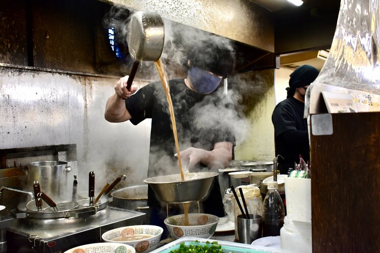 店主の関根悟史さん