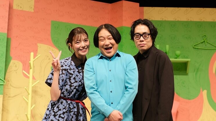 （左から）三谷紬さん、永野さん、令和ロマンくるまさん