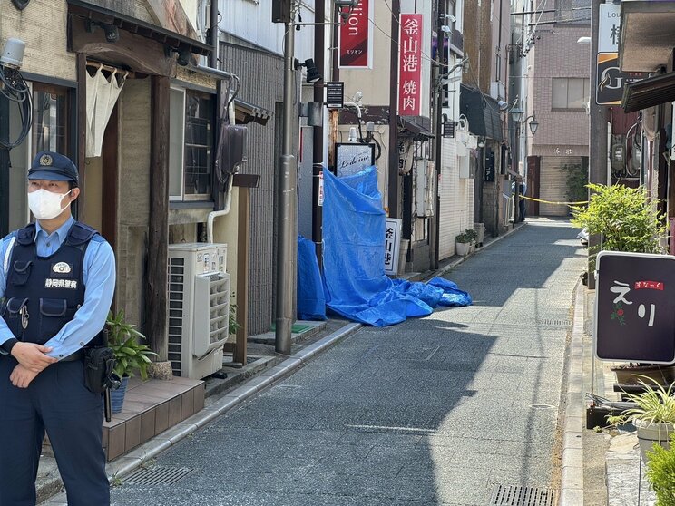 現場となったガールズバー（撮影/集英社オンライン）