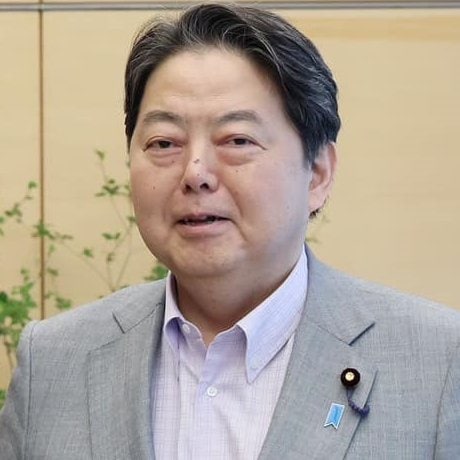 〈次期首相をめぐる“妖怪大戦争”〉根回しなしの岸田“自爆テロ”で後継レースに号砲。菅、麻生、二階、森…長老たちが推すのは誰だ？_7