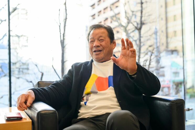 藤波辰爾 (ふじなみ たつみ)
1970年に16歳で日本プロレスに入門。翌71年デビュー。78年にWWWFジュニア・ヘビー級王座を獲得。同年2月に帰国、空前のドラゴンブームを巻き起こした。2006年6月新日本を退団し、同年8月に無我ワールド・プロレスリングを旗揚げ。08年1月より団体名を『ドラディション』に変更。