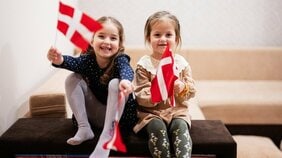 性的少数者を受け入れている国ではGDP上昇も…欧米で進む、多様な家族の形を認める社会がもたらすもの