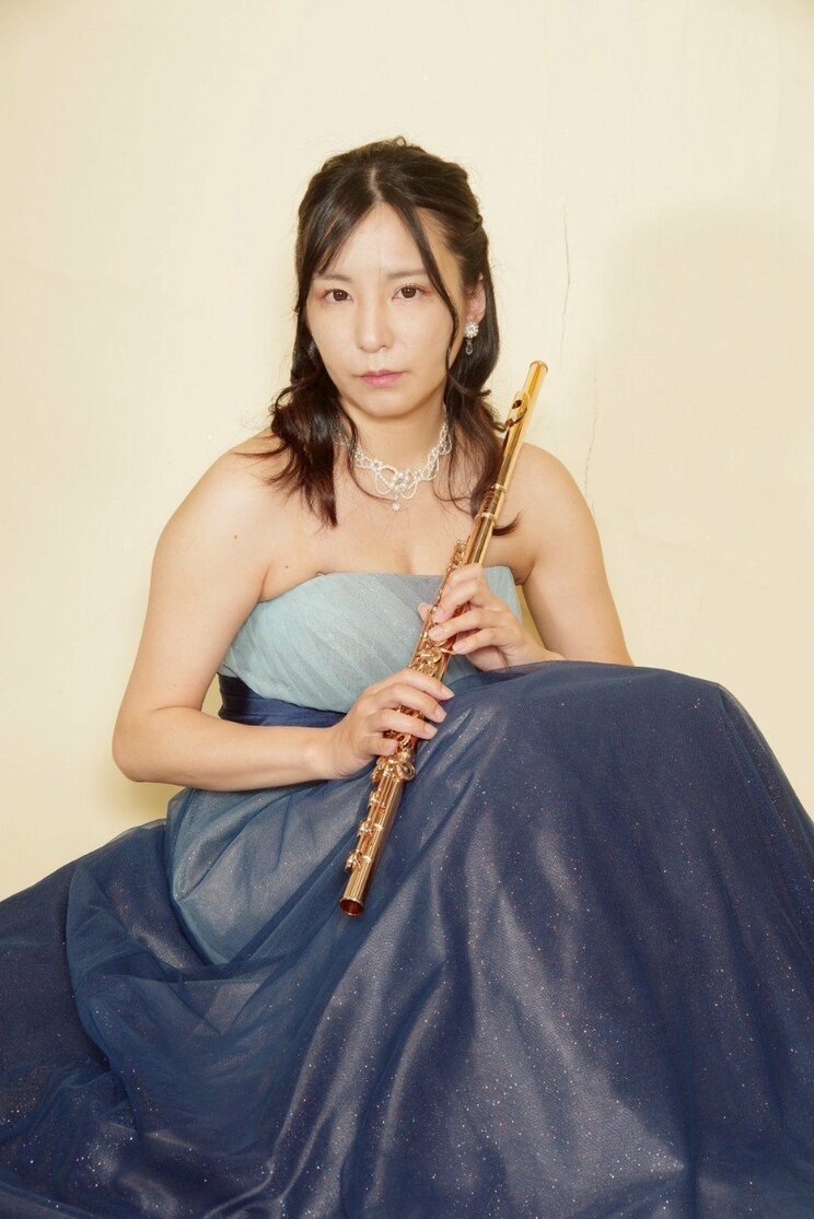 現在もフルート奏者としてに活動は継続中