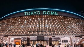 B’z東京ドーム公演で「後ろの客が大熱唱」 注意するとまさかのひと言…迷惑行為との境界線はどこに?