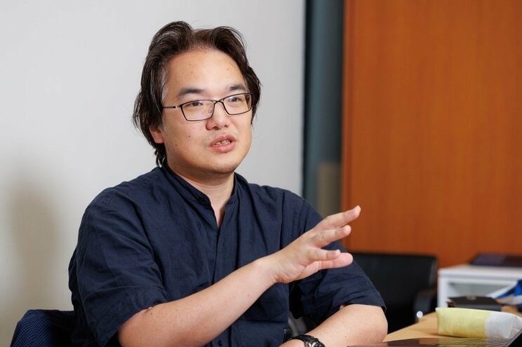 東京大学で薬剤経済学や医療政策・公衆衛生学を研究する五十嵐特任准教授