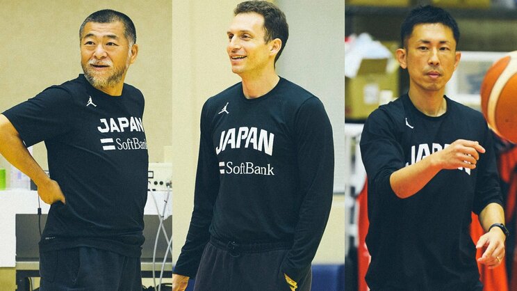 伊藤強化委員長がAKATSUKI JAPANの「3本柱」と呼ぶ3人のコーチ陣　左から桶谷大HC、ライアン・リッチマンAC、吉本泰輔AC 写真／石田壮一