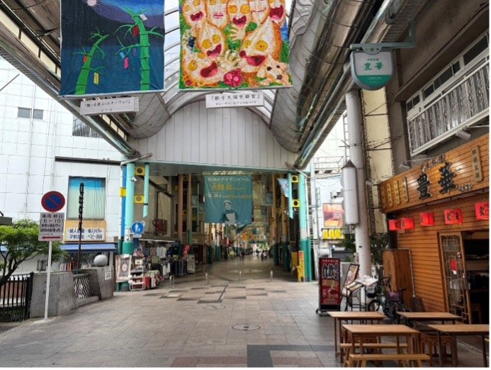 オリオン通り商店街（撮影／集英社オンライン）