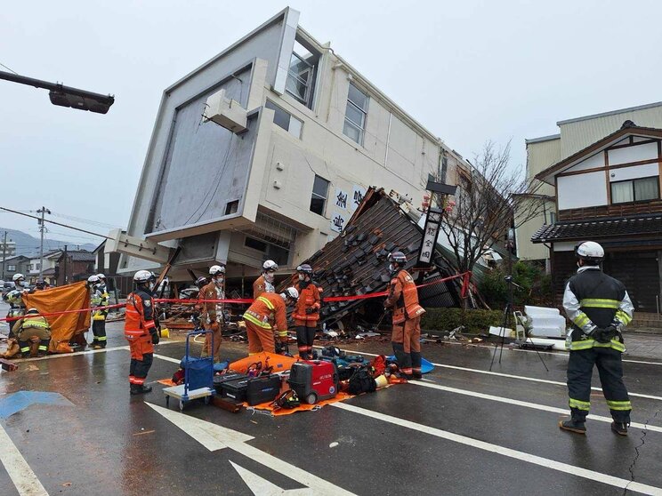 懸命に行われた救助活動（撮影／集英社オンライン）