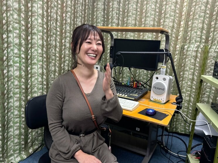 インタビューに応じる竹中知華アナウンサー