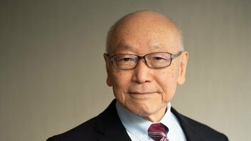 改変歴史小説を書くのは、いまの社会を自覚的に考えているからです『分裂蜂起』佐々木 譲 インタビュー