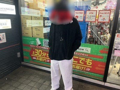 「クリスマスは暇だから酒とＯＤしに来る」「バリケードができてもやることは変わらない」一方で正月は「家が厳しいからおじいちゃん家に挨拶に…」〈トー横キッズの冬休み〉_19