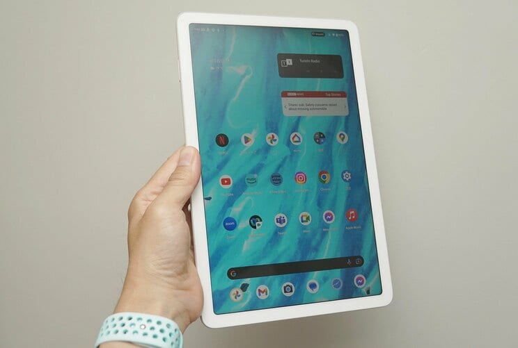 〈Pixel Tabletレビュー〉専用ホルダーでスマートスピーカーに早変わり！ 待望のGoogle純正タブレット「Pixel Tablet」はiPadと何が違う？_1