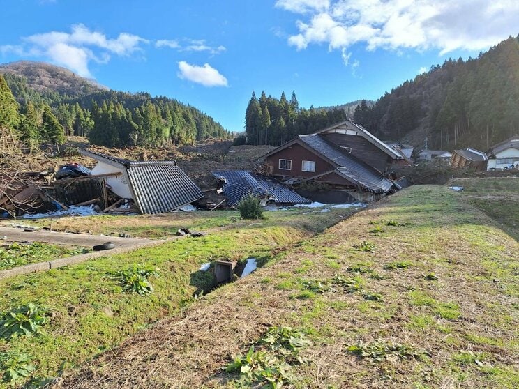 「2000万円分の輪島塗のお椀も工房もすべてなくなった」「コロナ後、ようやく客足が戻りつつあったのに」伝統工芸の町を襲った大震災。郷土料理店の店員は変わり果てた店と我が家に肩を落とし「それでもなんとか暮らしています」〈ルポ能登半島地震〉_32