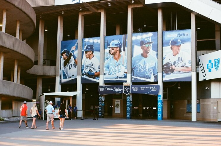 山本が所属するロサンゼルス・ドジャースのドジャースタジアム（写真／shutterstock）