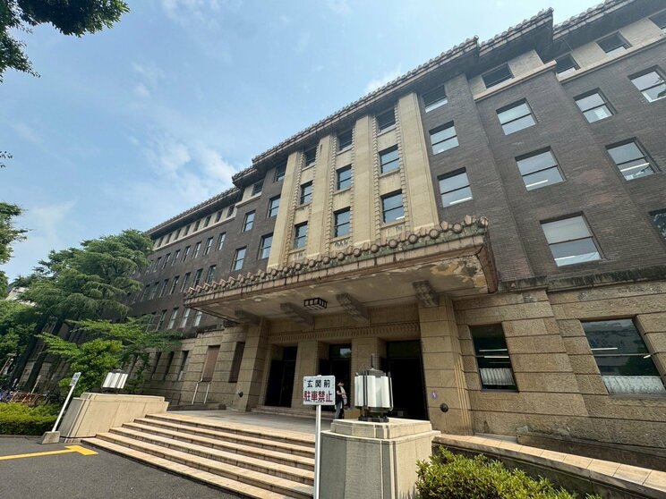 「集合写真はNG、スナップ写真はOK」名古屋の小学校が“学級写真”廃止…保護者7割が反対、背景に“変態教員”の盗撮事件…学校は「性的ディープフェイクの懸念」と説明_10