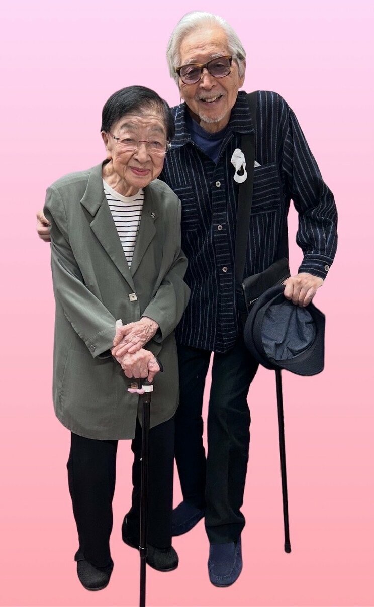 昨年、ドラマ『わが家は楽し』で“計191歳コンビ”と話題になった石井ふく子さん（左）と山田洋次監督（右）