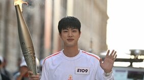 【BTSのJIN効果も】韓国の若い女性にテニスが爆発的人気の理由「カワイイ」「テニススクールはおしゃれなバーやカフェみたい」「ファッションも楽しめる」一方日本は……