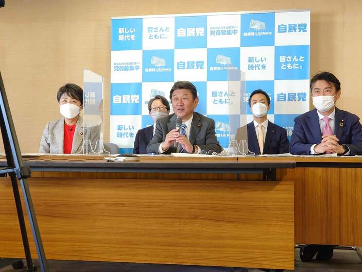 茂木敏充前幹事長（本人Facebookより）