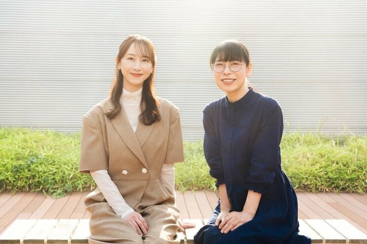〈松井玲奈×古賀及子〉「引き続き布教していきます！」共演者も次々と「５秒日記」を開始…何でもない“5秒”を書くことで見えてきたこと_3