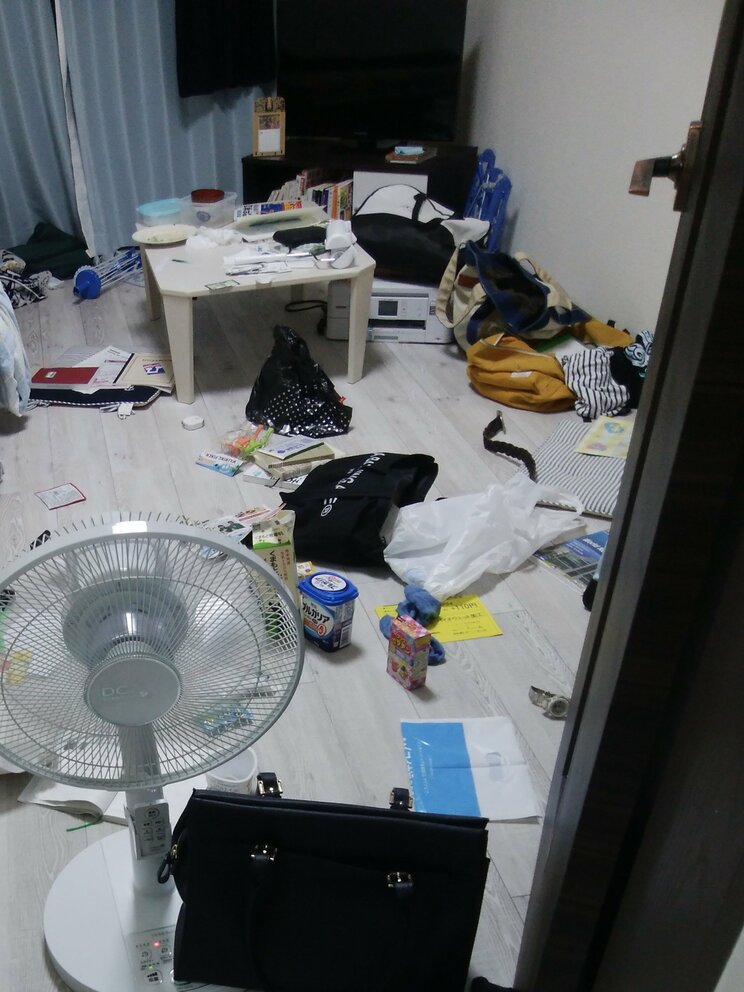 大学時代の散らかった部屋(写真／本人提供、以下同)