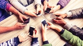 日本で一番多い心の病「依存症」。人口の推計10%がスマホ依存症の日本は「実は依存症大国」だった