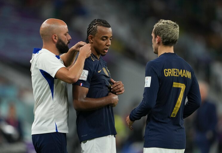 【カタールW杯】うわっ！  思わず目をそむけたくなる激アツ接触プレー5選！_4