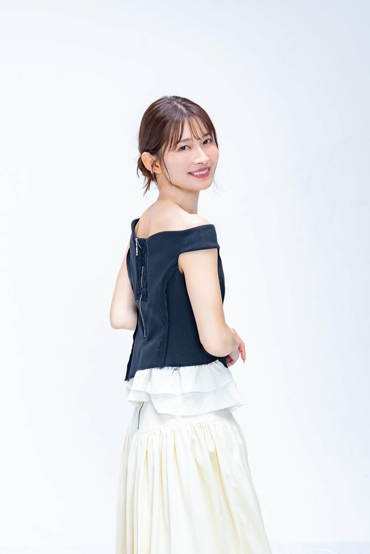 山本里菜、初の水着撮影は「大丈夫かな」と不安も…「自分が楽しむ」ことで見つけた、アナウンサーとは異なる表現_22