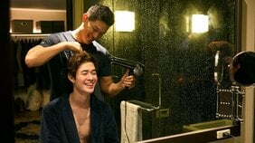 宮沢氷魚にベッドシーンの“振り付け”をし、鈴木亮平にゲイの所作を指導…映画『エゴイスト』が日本映画で初めて導入した画期的な仕事とは