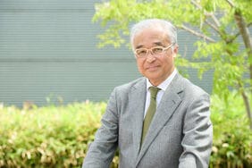 TOEICで満点を取るより英語を話せるようになる方法とは？　世界の超一流知識人に英語で取材する国際ジャーナリストが伝授【大野和基インタビュー 前編】