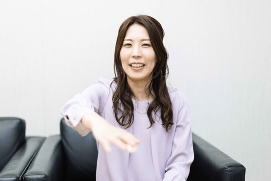 2023年に囲碁の藤沢里菜棋士と対談した際の福間香奈棋士（撮影/集英社オンライン）