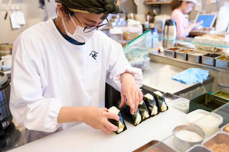 開店日から毎日行列！ 雑司ヶ谷おにぎり専門店「山太郎」の絶品“握らない”おにぎり。自宅で再現する方法とは？_24