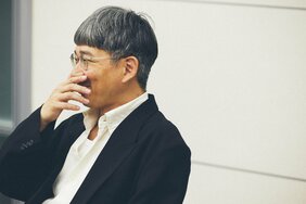 漫画家・清野とおるは海外どころか四国や九州、北陸にも行ったことがない? 新宿・十二社通りの”気”にやられる? 担当編集者が明かす繊細すぎる素顔
