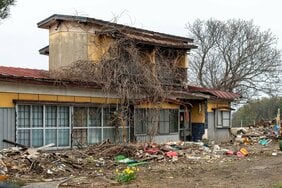 地震や台風が起きたとき、自力で逃げられるか? 自然災害が可視化する「移動」の不平等「自動車価格はこの35年で2倍なのに」