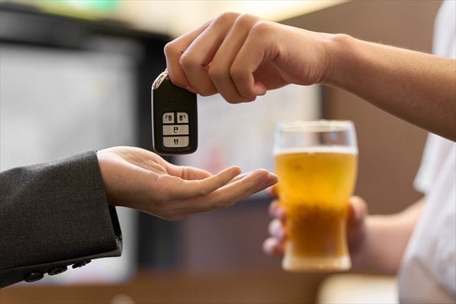 飲むなら乗らない（※写真はイメージです）