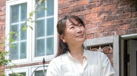 小説・恋愛・愛猫・母親…作家生活30年を振り返って『命とられるわけじゃない』『記憶の歳時記』村山由佳インタビュー