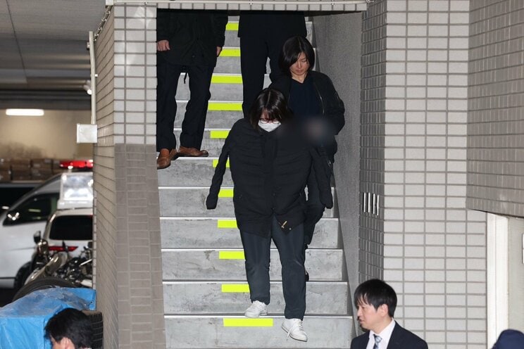 〈三菱UFJ銀行14億円事件〉“ゆかちー”と呼ばれハイボールやテキーラを片手に「長年真面目に仕事してきたんだ…」酒豪でアネゴ肌、趣味は温泉巡り「夫が浮気したら許さない」_6