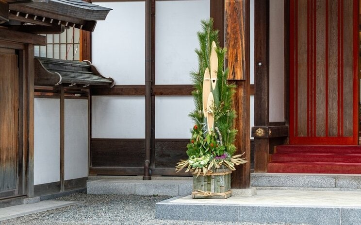 笑いで締めくくり、笑いで始まった日本のテレビ（画像はイメージです/Shutterstock）