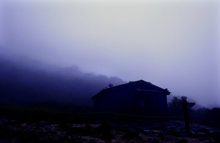 長野の山奥で迷い込んだ戦慄の「心霊山小屋」 一夜を明かした登山者を襲った身も凍る怪奇現象とは？_1