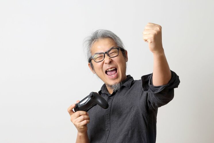 上司と一緒にモンハンを？（画像/Shutterstock）